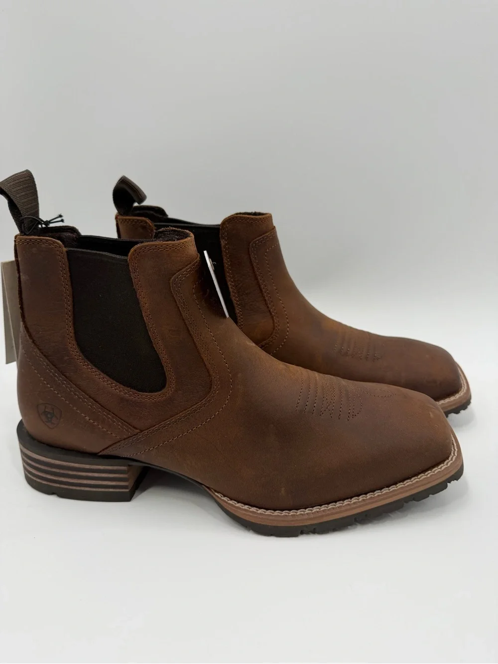 NWT Ariat Hybrid Low Boy Old Earth Leather Boots